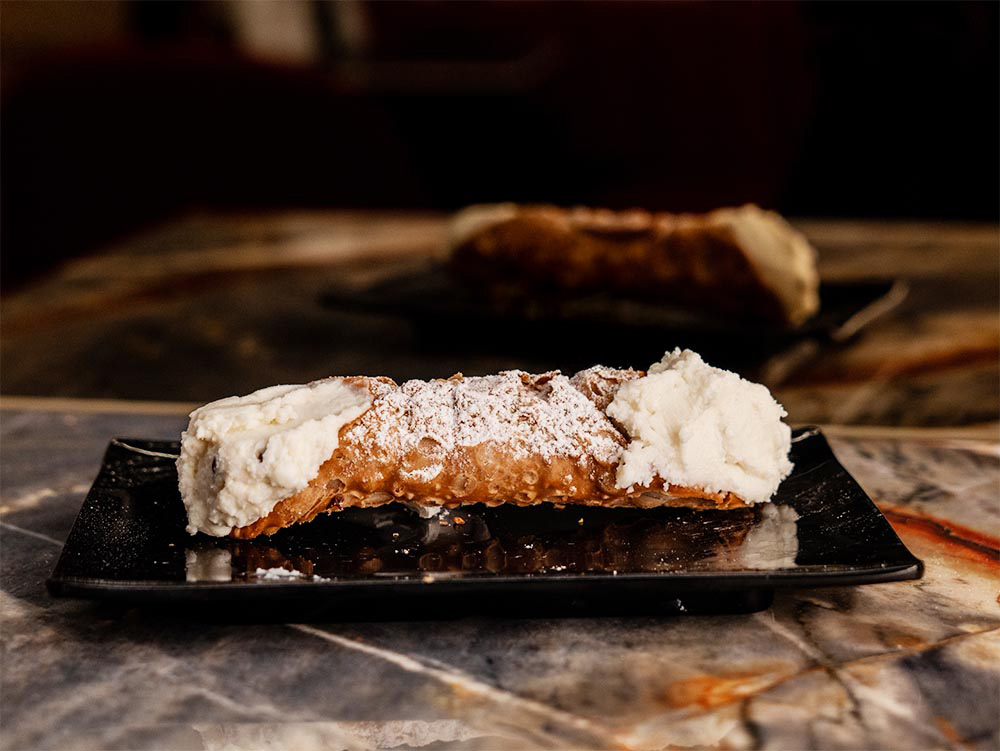 Cannolo con ricotta