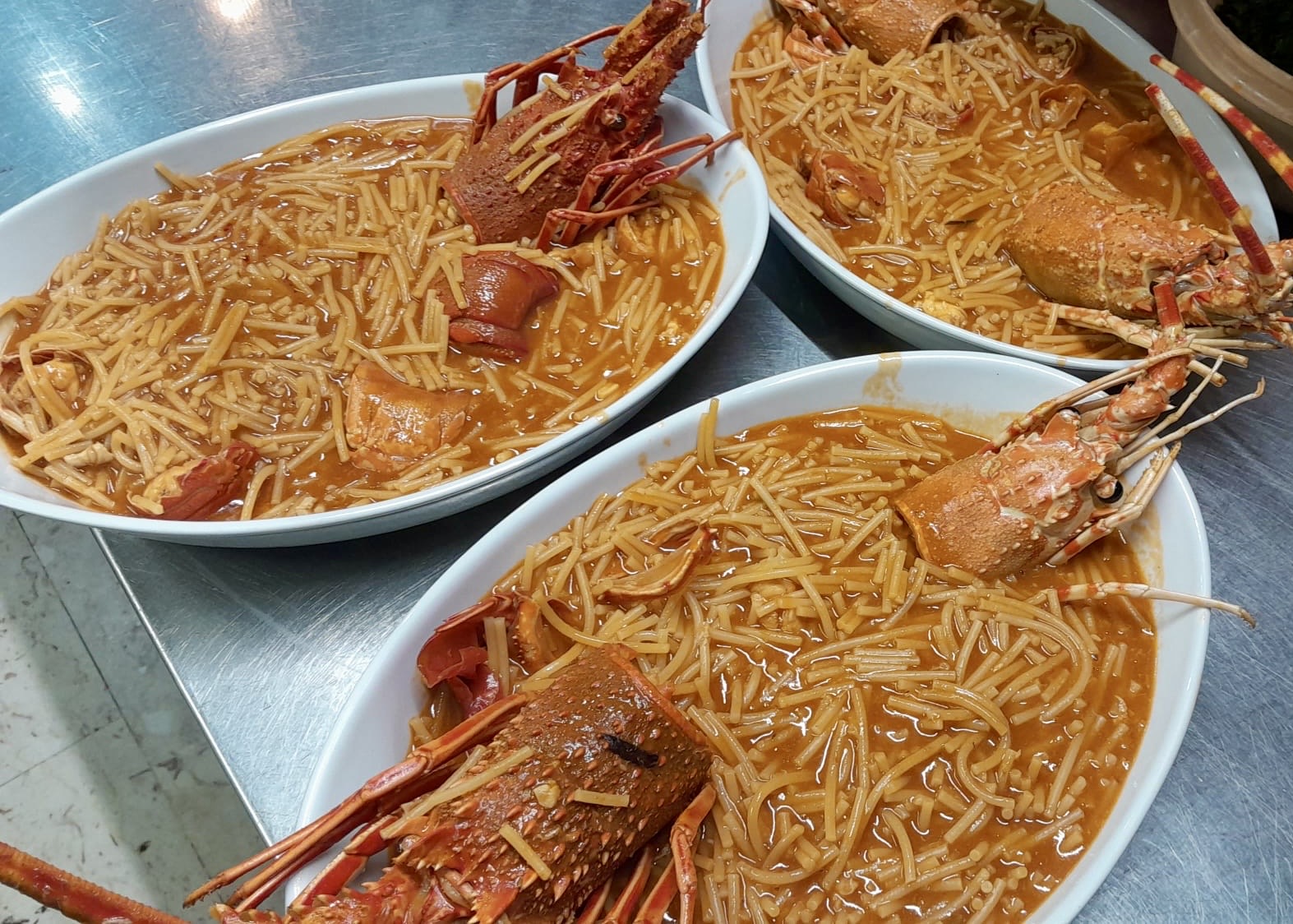 Pasta in brodo di aragosta