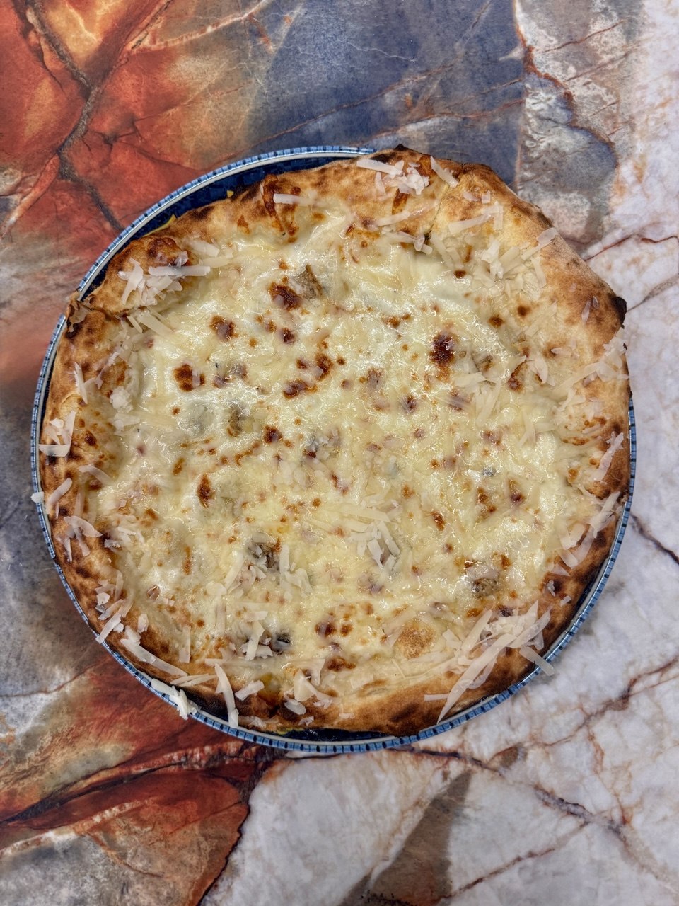 Pizza quattro formaggi